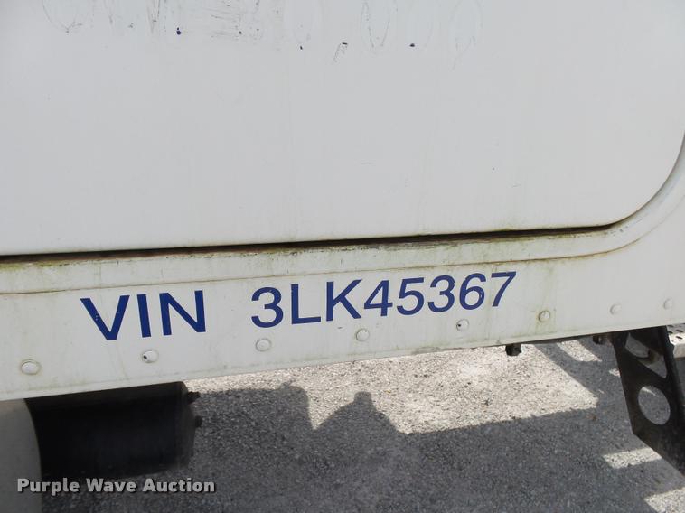 image for item K1135 2003 Freightliner ST120 semi truck