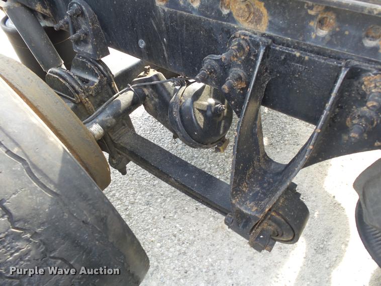 image for item K1136 2006 International 9400i semi truck