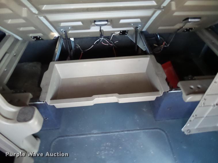 image for item K1136 2006 International 9400i semi truck