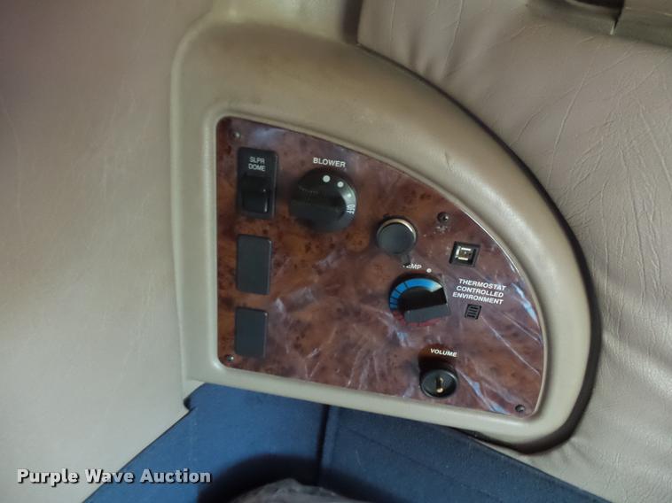 image for item K1136 2006 International 9400i semi truck