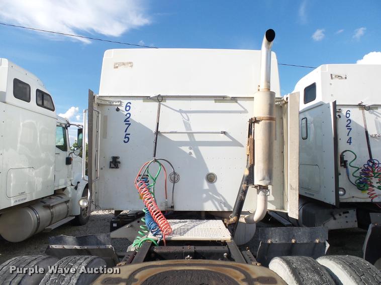 image for item K1137 2006 International 9400i semi truck