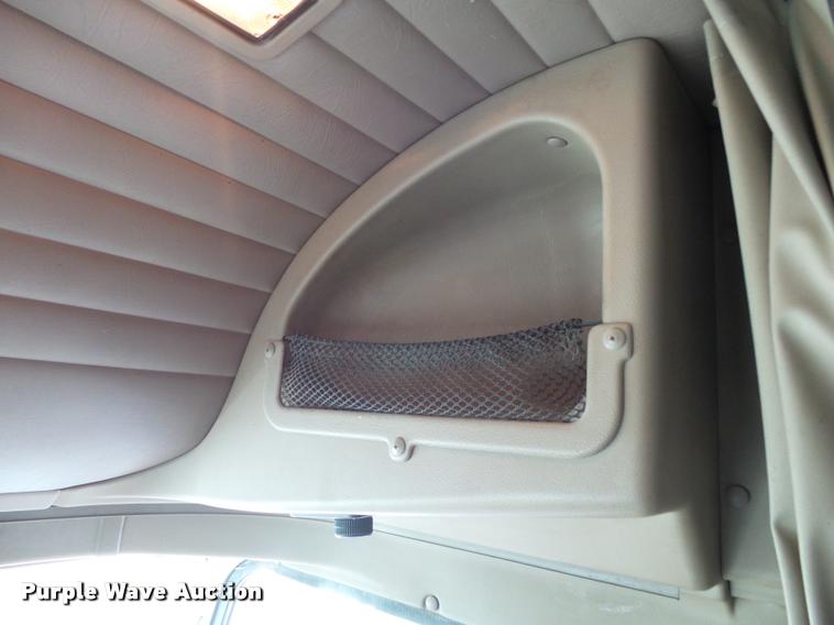 image for item K1137 2006 International 9400i semi truck