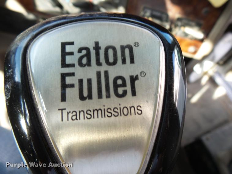 image for item K1137 2006 International 9400i semi truck