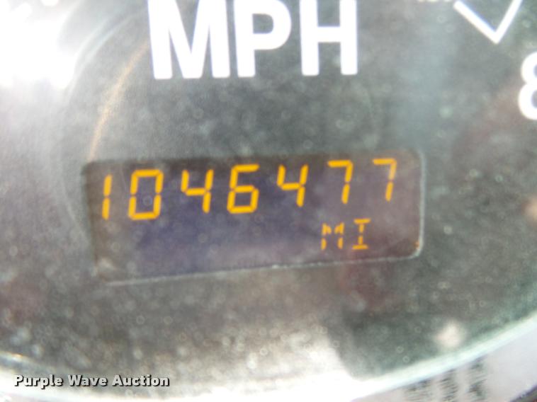 image for item K1137 2006 International 9400i semi truck