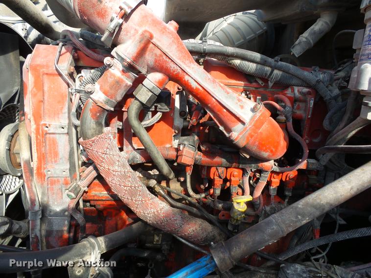 image for item K1137 2006 International 9400i semi truck