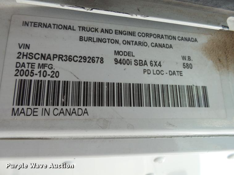 image for item K1137 2006 International 9400i semi truck