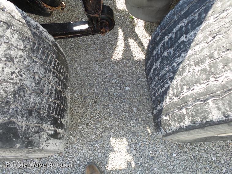 image for item K1138 2006 International 9400i semi truck