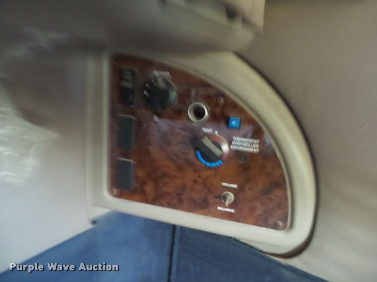 image for item K1138 2006 International 9400i semi truck