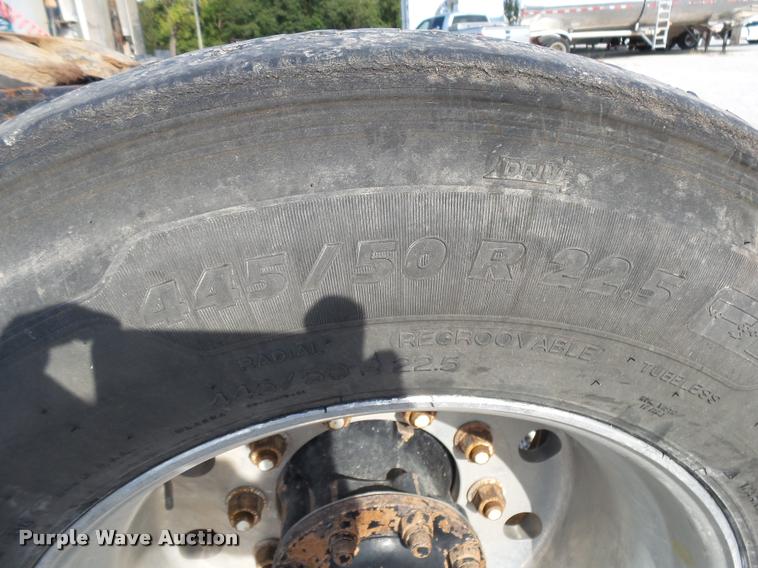 image for item K1138 2006 International 9400i semi truck