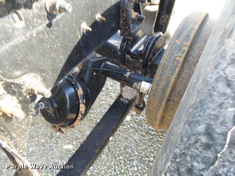 image for item K1138 2006 International 9400i semi truck