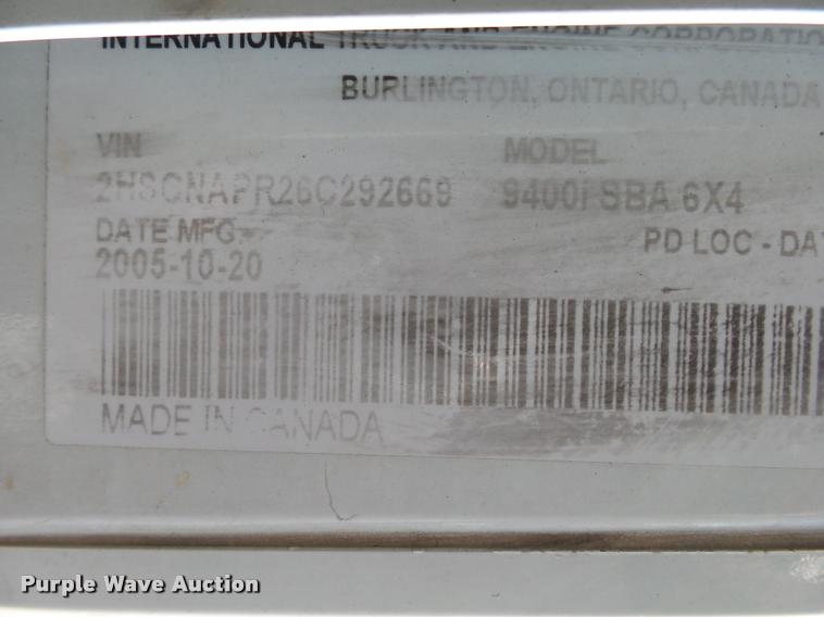 image for item K1138 2006 International 9400i semi truck