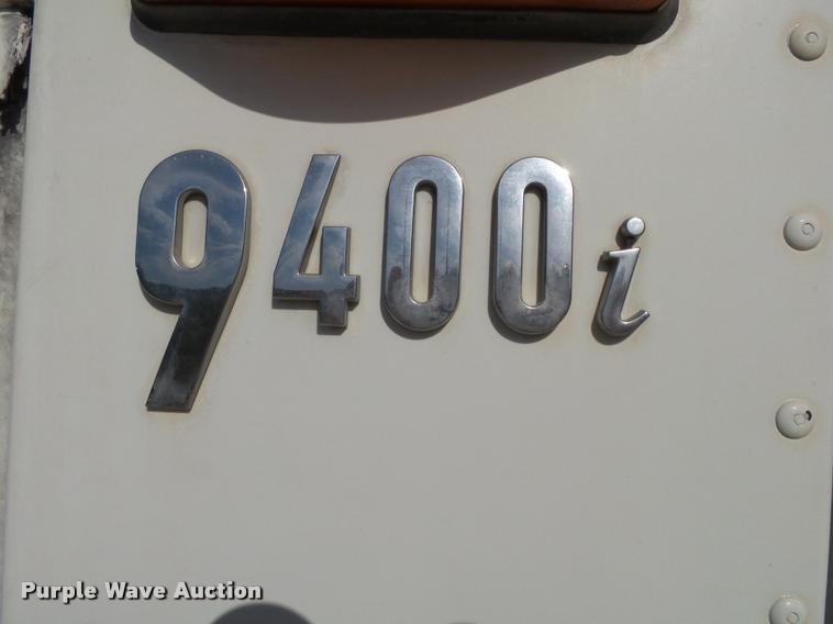 image for item K1138 2006 International 9400i semi truck
