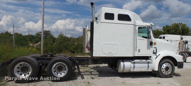 image for item K1139 2007 International 9400i semi truck