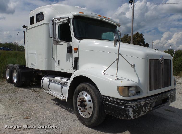 image for item K1139 2007 International 9400i semi truck