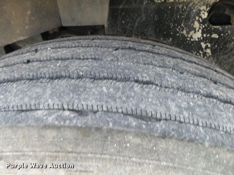 image for item K1139 2007 International 9400i semi truck