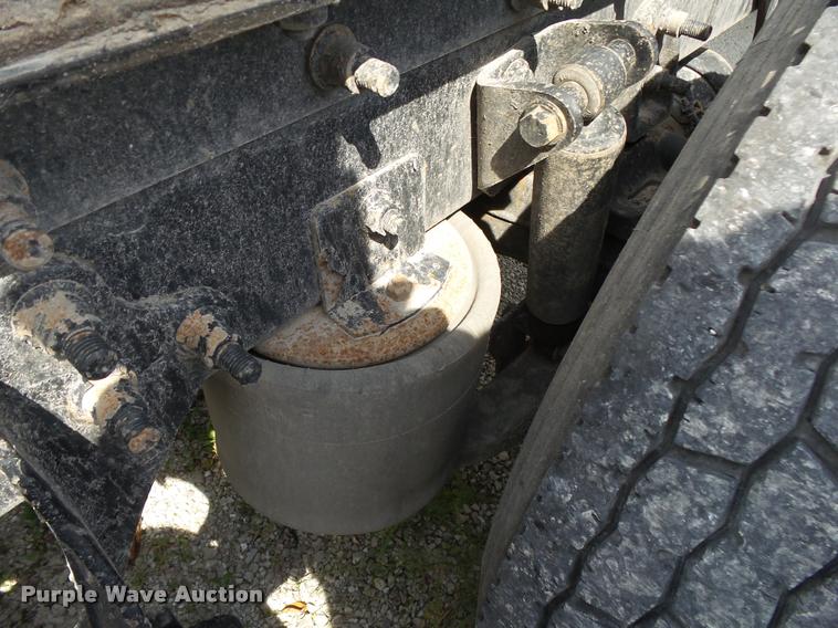 image for item K1139 2007 International 9400i semi truck