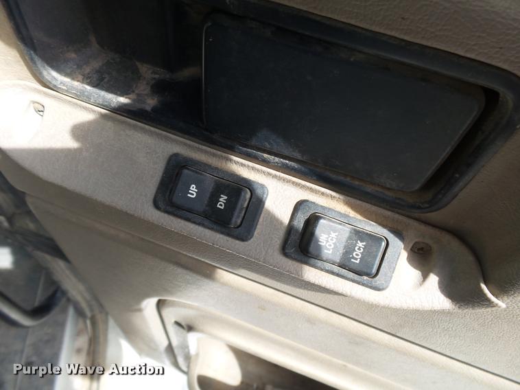 image for item K1139 2007 International 9400i semi truck