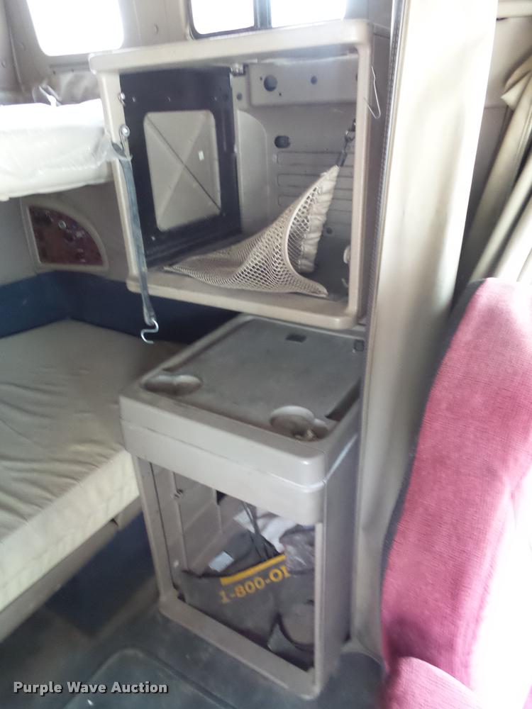 image for item K1139 2007 International 9400i semi truck