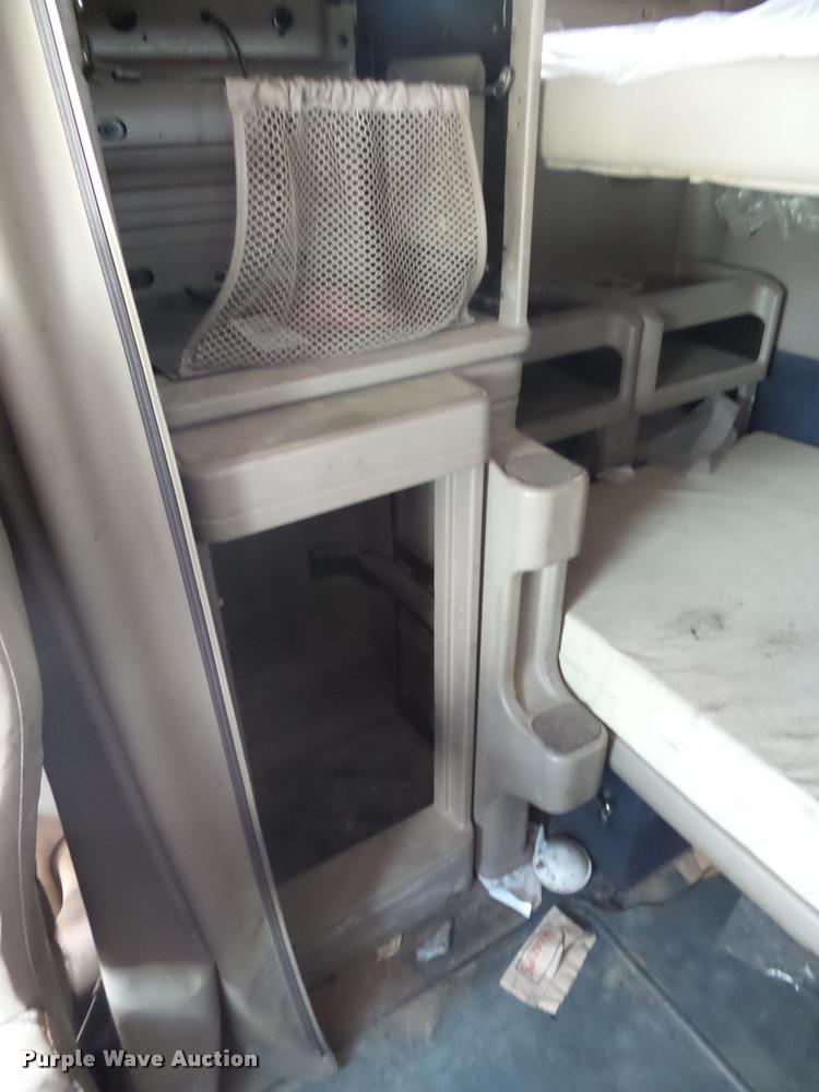 image for item K1139 2007 International 9400i semi truck