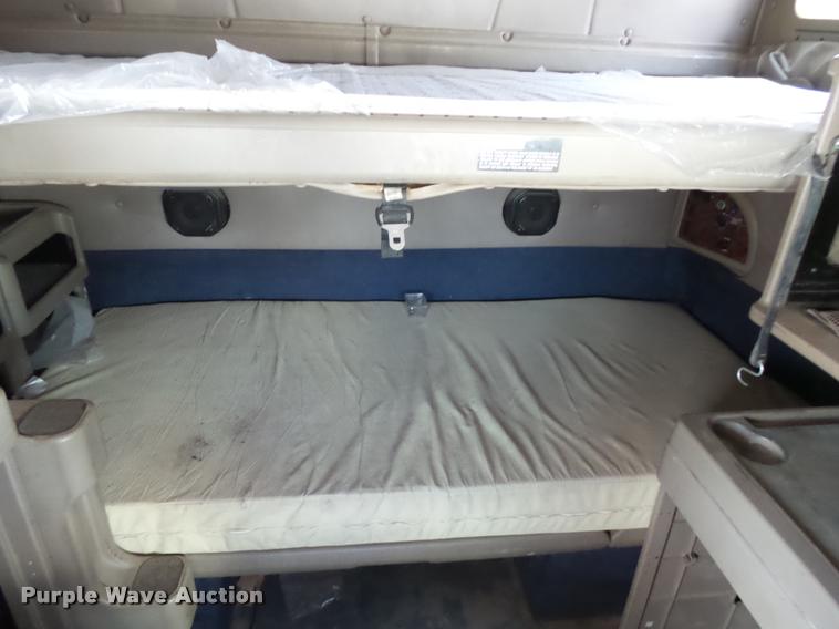 image for item K1139 2007 International 9400i semi truck