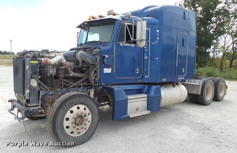 image for item K1140 1999 Peterbilt 377 semi truck