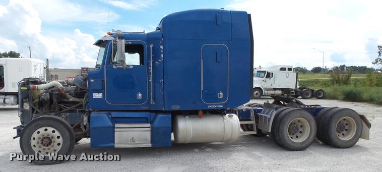 image for item K1140 1999 Peterbilt 377 semi truck
