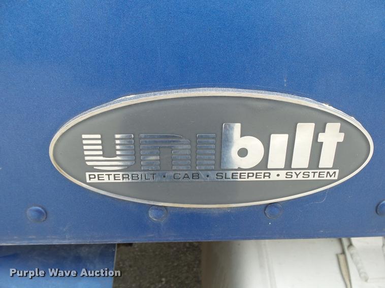 image for item K1140 1999 Peterbilt 377 semi truck