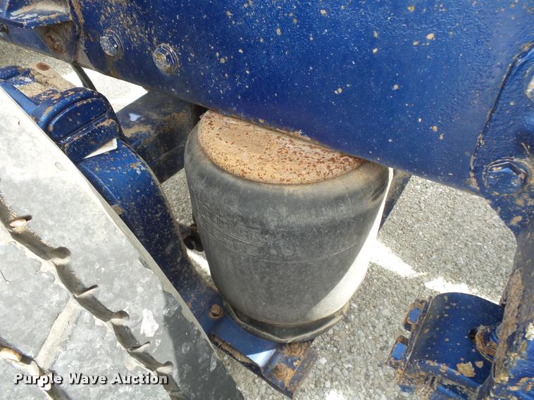 image for item K1140 1999 Peterbilt 377 semi truck