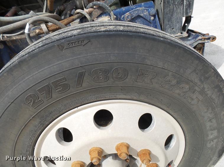 image for item K1140 1999 Peterbilt 377 semi truck