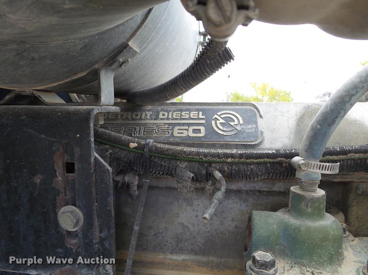 image for item K1140 1999 Peterbilt 377 semi truck