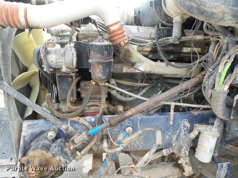 image for item K1140 1999 Peterbilt 377 semi truck