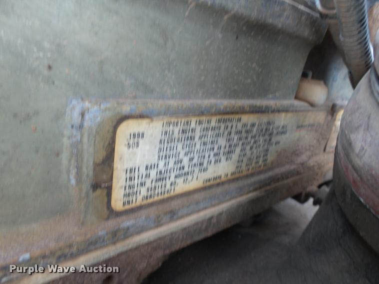 image for item K1140 1999 Peterbilt 377 semi truck