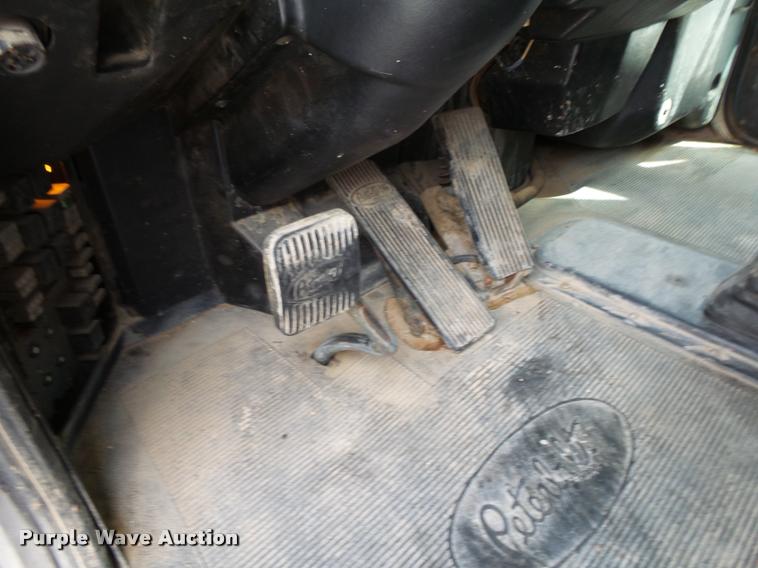 image for item K1140 1999 Peterbilt 377 semi truck