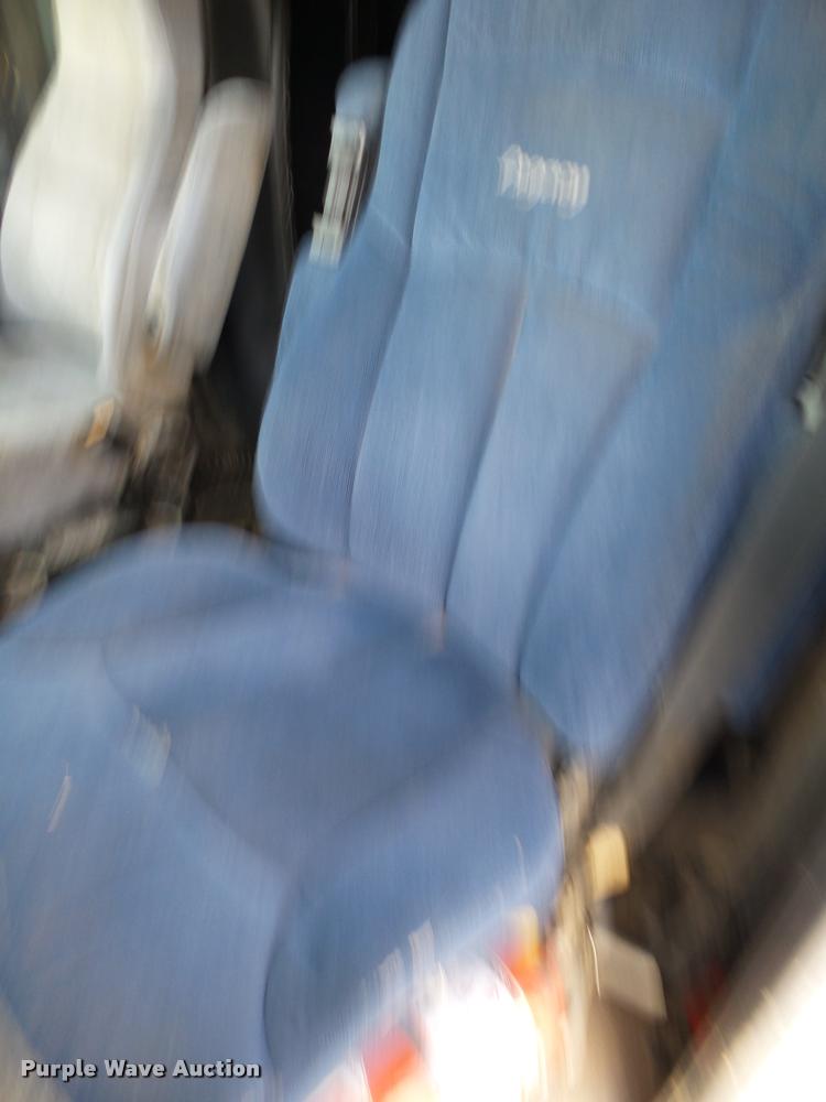 image for item K1140 1999 Peterbilt 377 semi truck