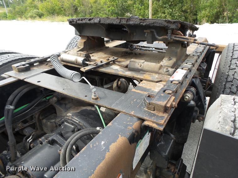 image for item K1141 2005 Freightliner Columbia semi truck