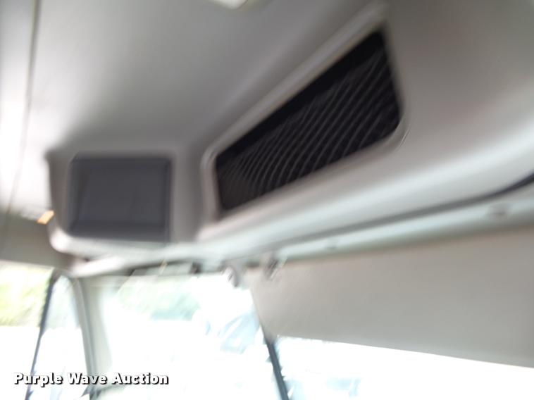 image for item K1141 2005 Freightliner Columbia semi truck