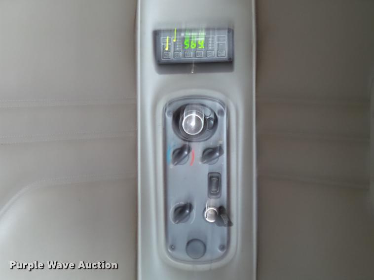 image for item K1141 2005 Freightliner Columbia semi truck