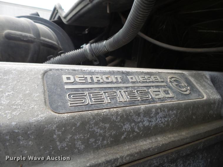 image for item K1141 2005 Freightliner Columbia semi truck