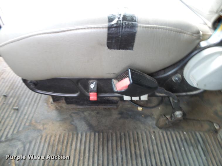 image for item K1141 2005 Freightliner Columbia semi truck