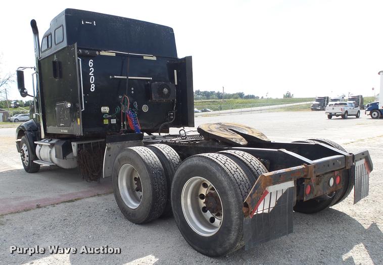image for item K1143 2007 International 9400i semi truck