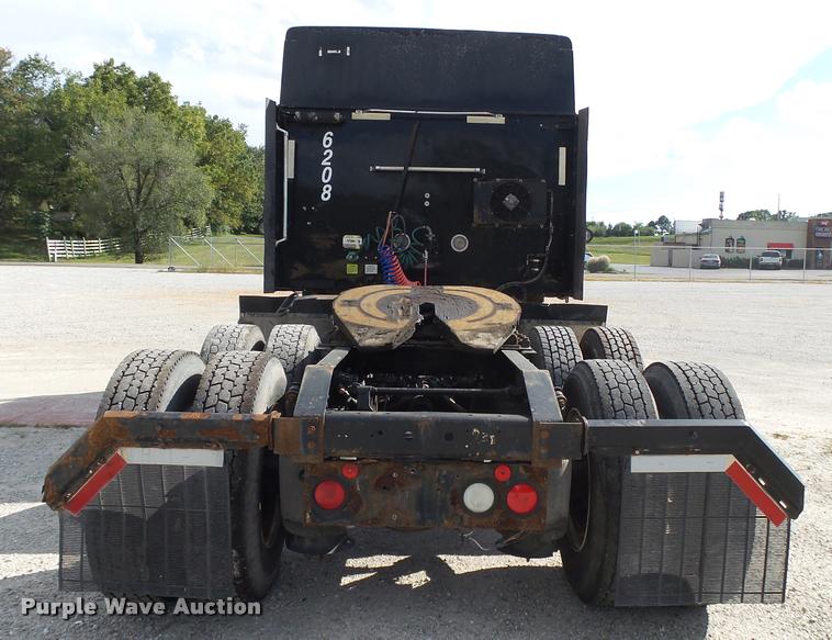 image for item K1143 2007 International 9400i semi truck