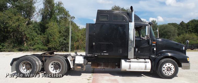 image for item K1143 2007 International 9400i semi truck