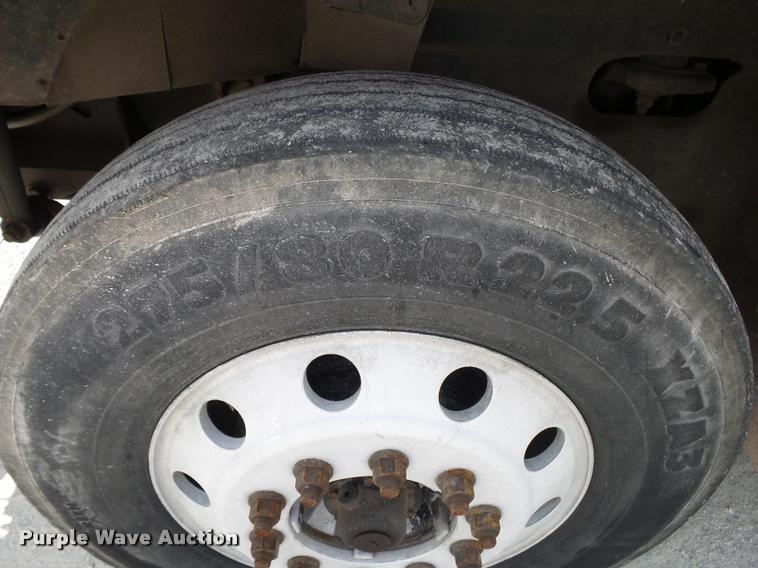 image for item K1143 2007 International 9400i semi truck