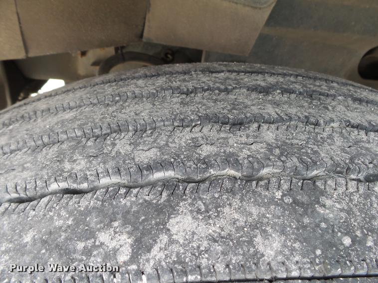 image for item K1143 2007 International 9400i semi truck