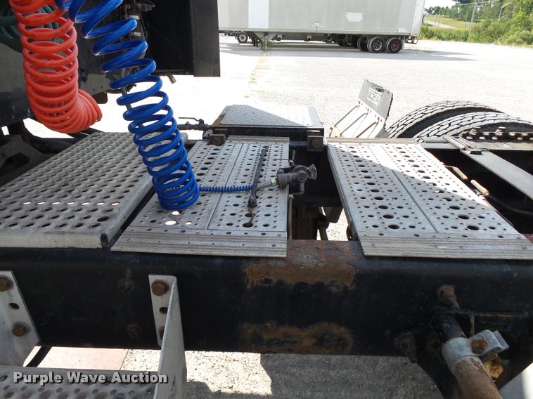 image for item K1143 2007 International 9400i semi truck