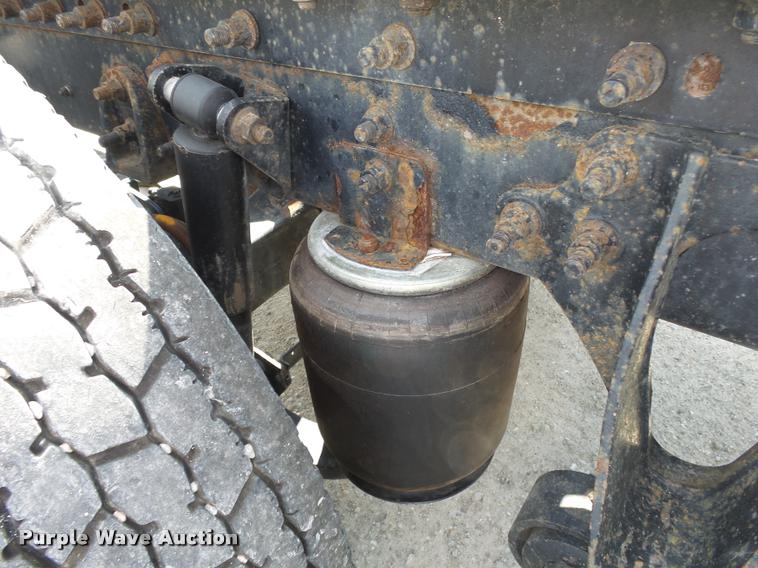 image for item K1143 2007 International 9400i semi truck