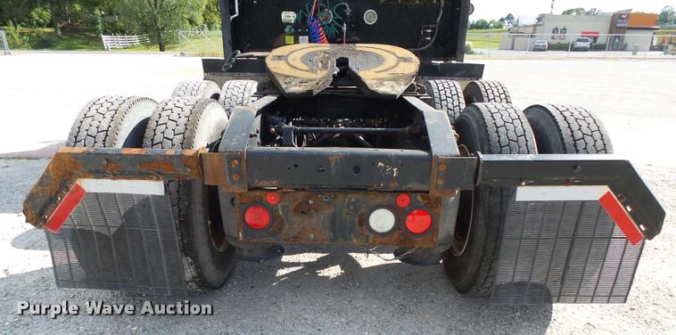 image for item K1143 2007 International 9400i semi truck