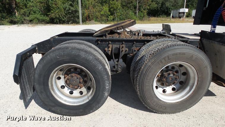 image for item K1143 2007 International 9400i semi truck