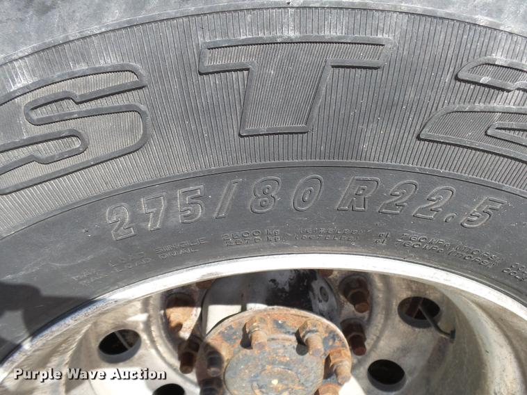 image for item K1143 2007 International 9400i semi truck