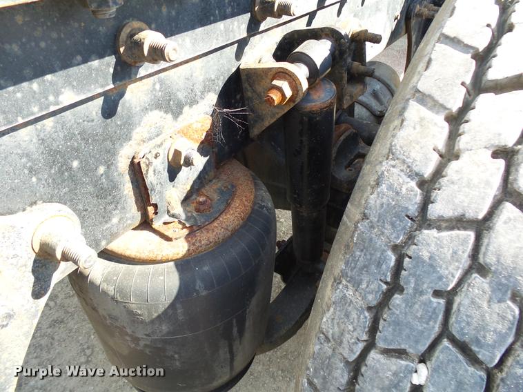 image for item K1143 2007 International 9400i semi truck